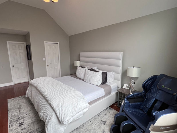 Master bedroom en-suite. Full bathroom with tub and separate shower. 
