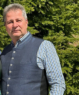Familien Portrait Vavpic.jpg