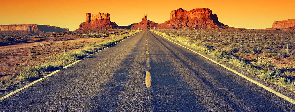 Road to Monument Valley