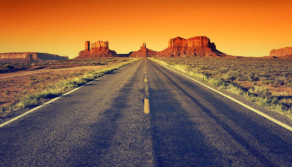 Road to Monument Valley