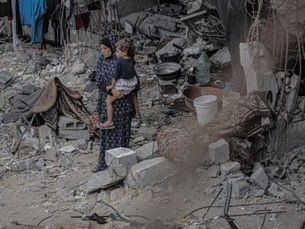 İsrail'in Gazze'ye düzenlediği saldırılarda 43 Filistinli hayatını kaybetti