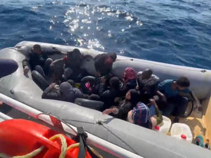 İzmir Sahil Güvenlik ekiplerince düzensiz göçmen operasyonu