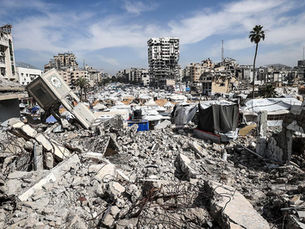 İsrail'in Gazze Şeridi'ne düzenlediği saldırılarda 64 Filistinli hayatını kaybetti