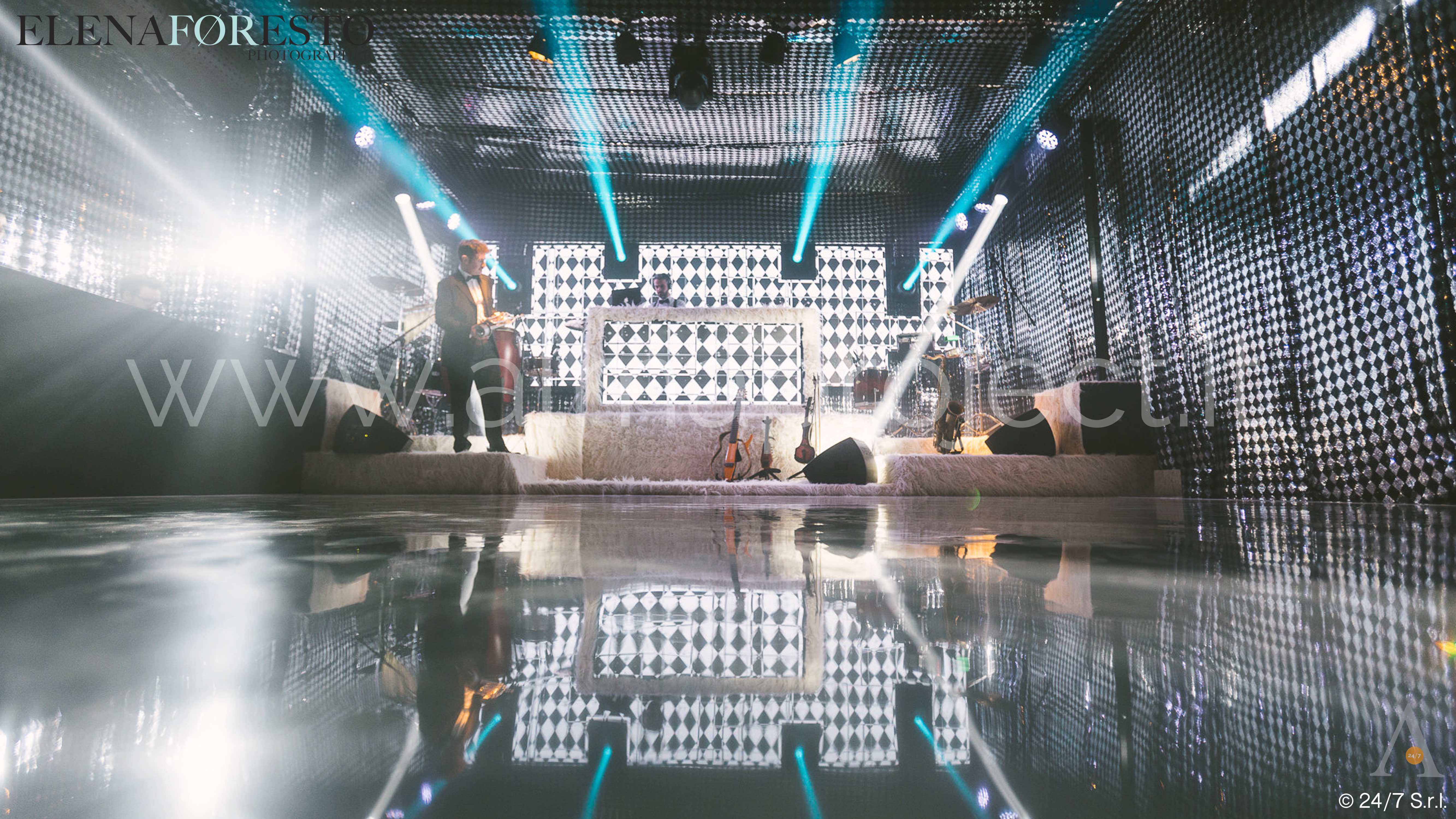 ALMA PROJECT _ Villa Medicea di Lilliano - BRILLIANT - Ledwall - Stage - PVC Glossy Dancefloor - MH