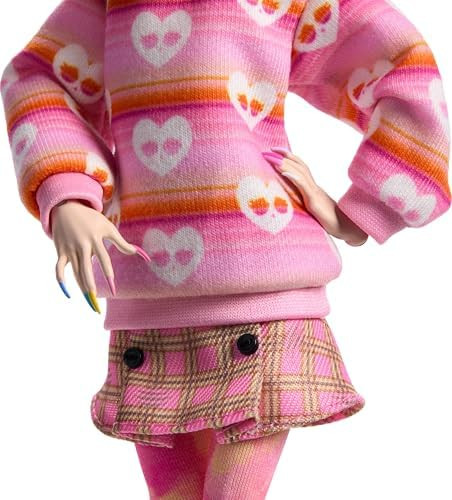 Monster High — Enid Sinclair in Pink Fashion with Beret and Backpack - Imagem 4