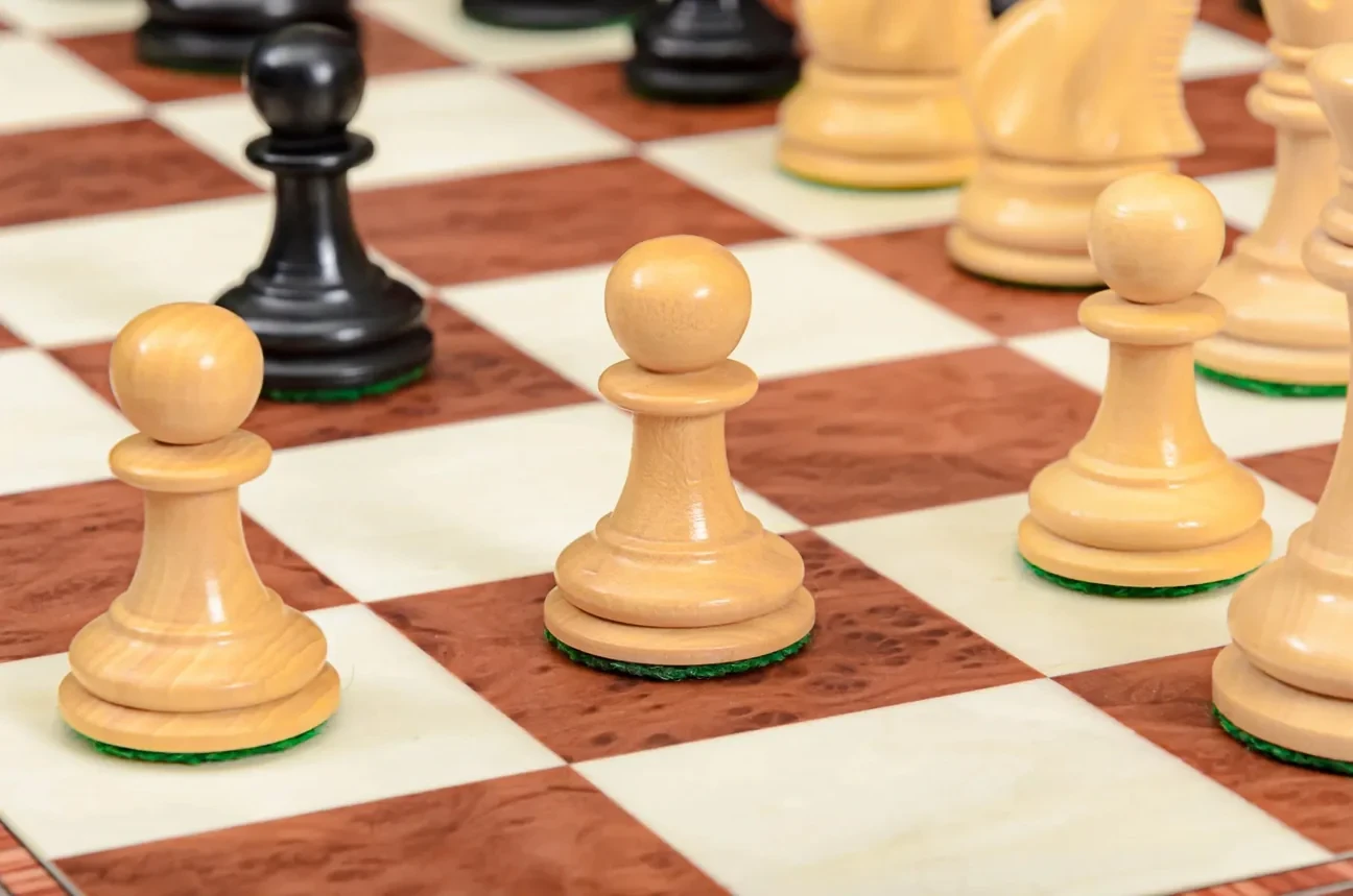 The Zukertort Series Luxury Chess Pieces (Library Collection) - Imagem 4