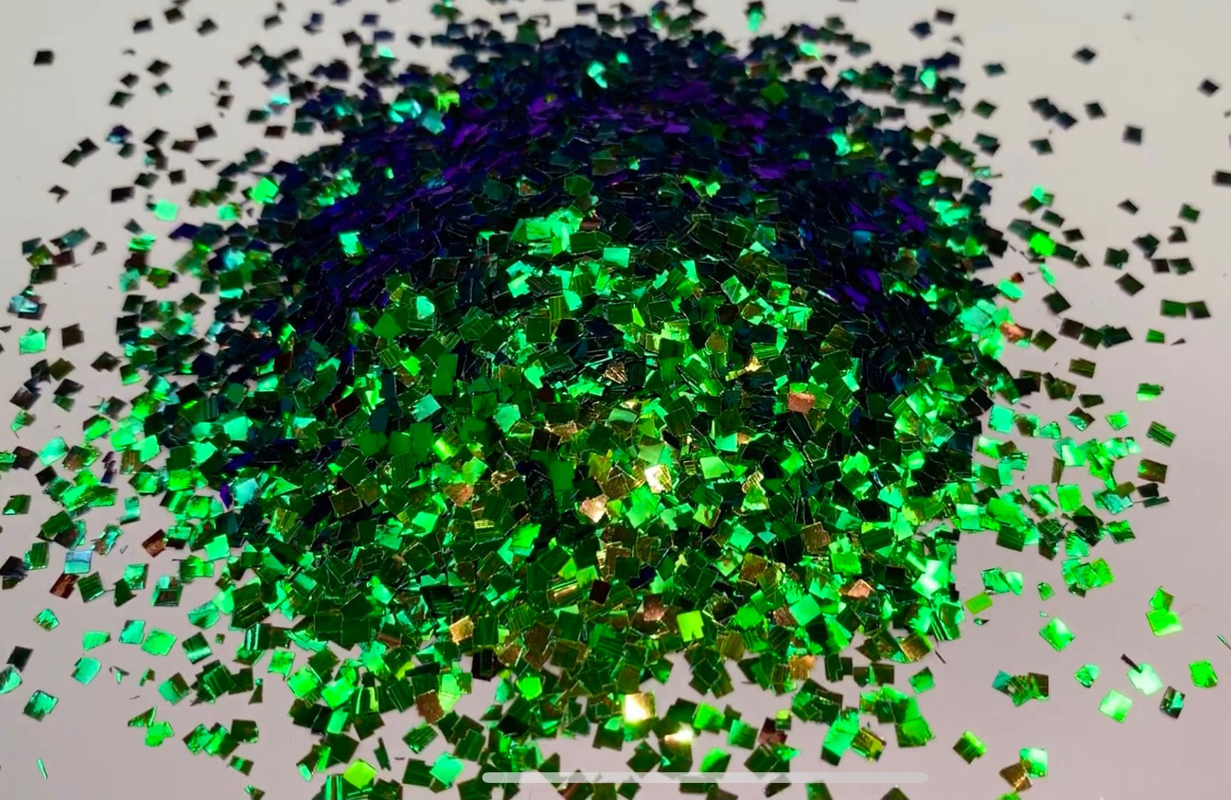 "TNK-Chamee-1" Chameleon Green To Dark Purple