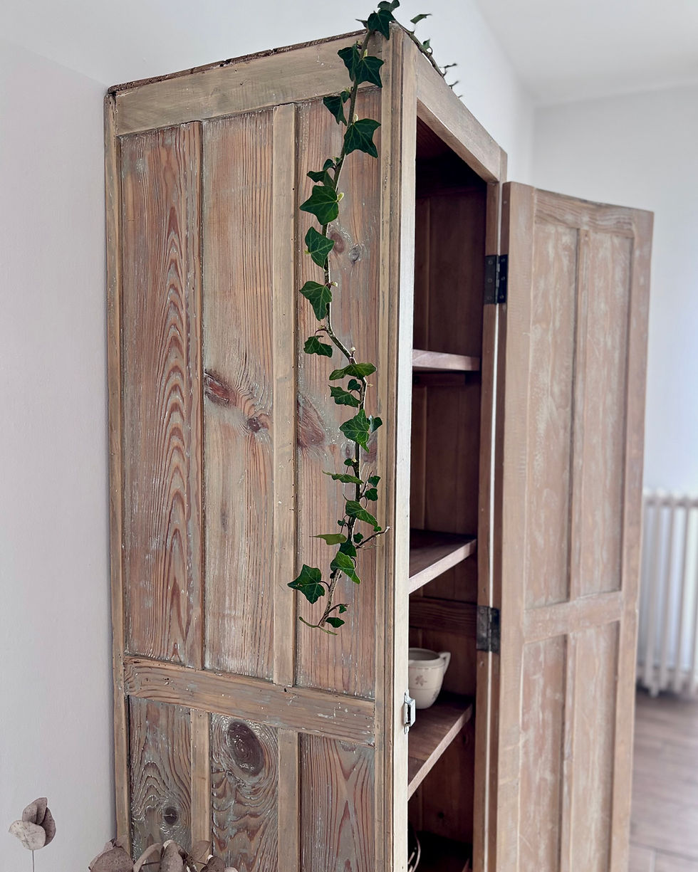 Miniature : L'armoire parisienne