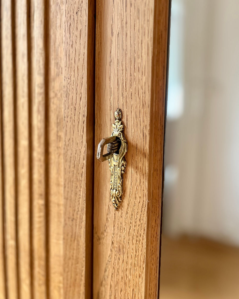 Miniature : L'armoire Art déco