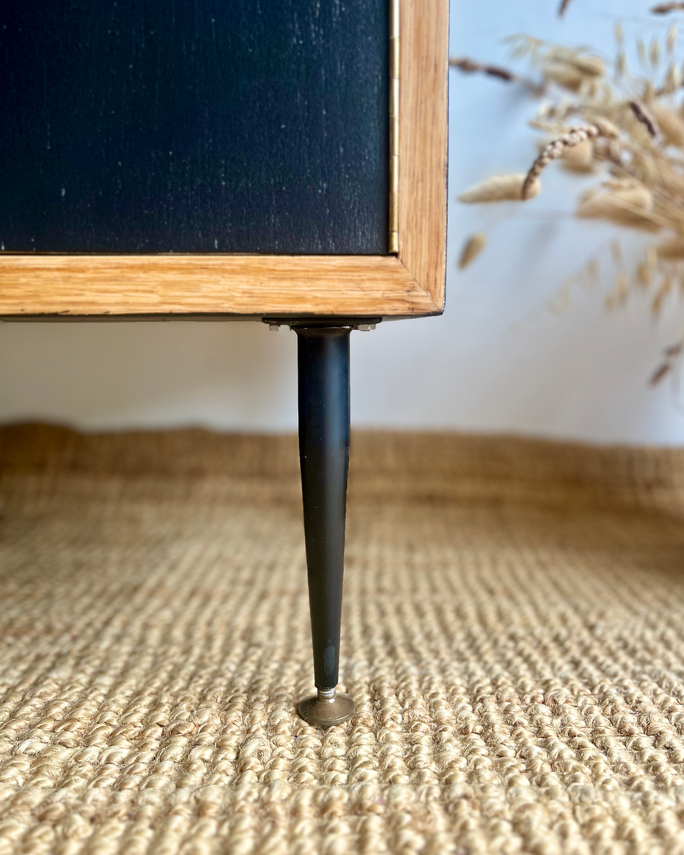 Miniature : Le buffet vitrine 70's