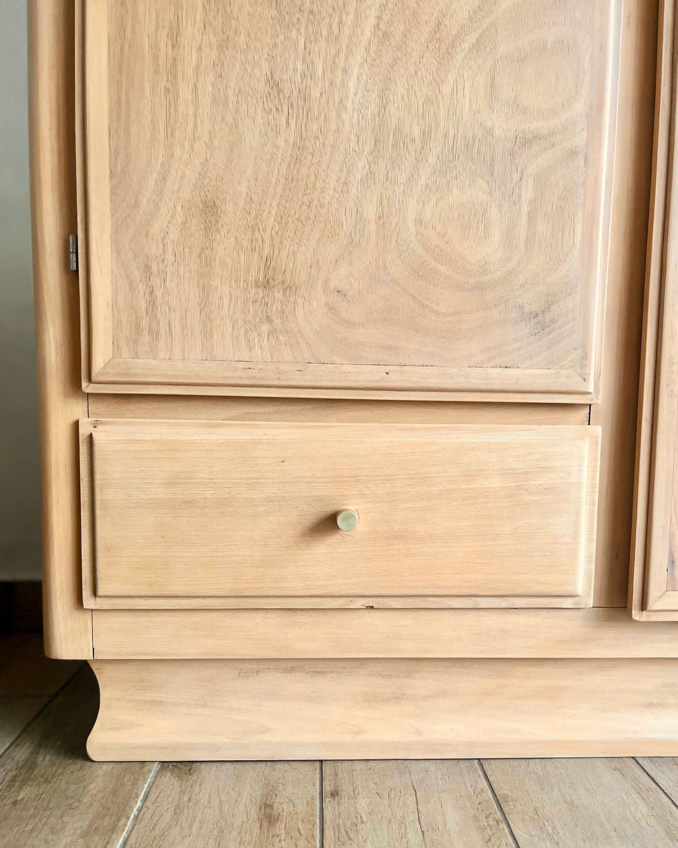 Miniature : L'armoire asymétrique