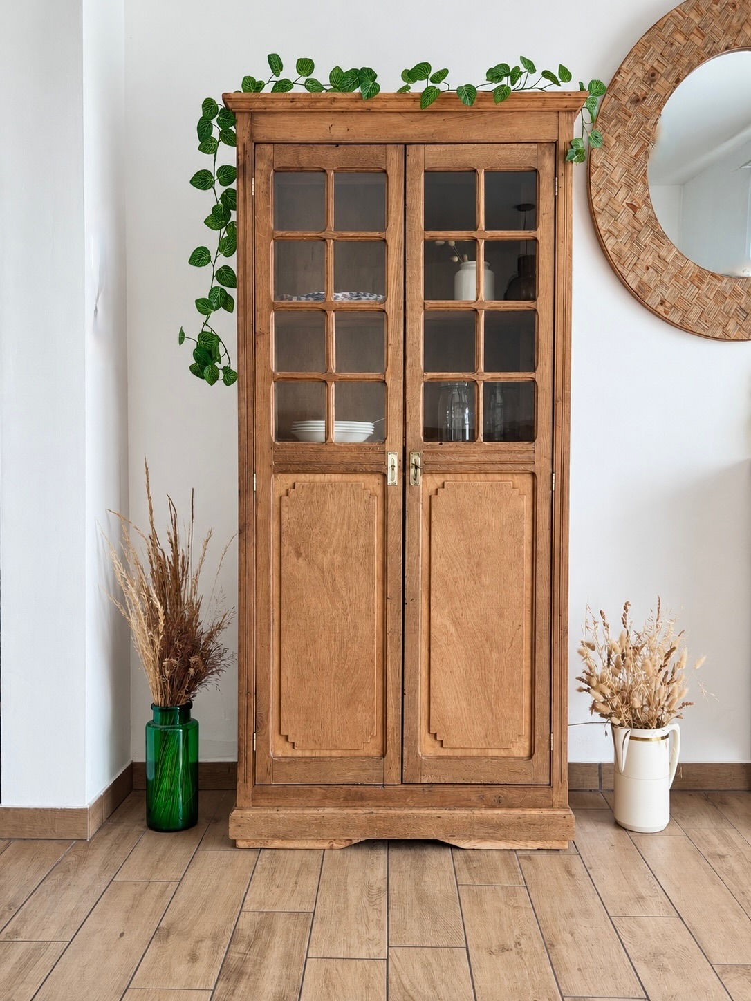 Vitrine parisienne en chêne