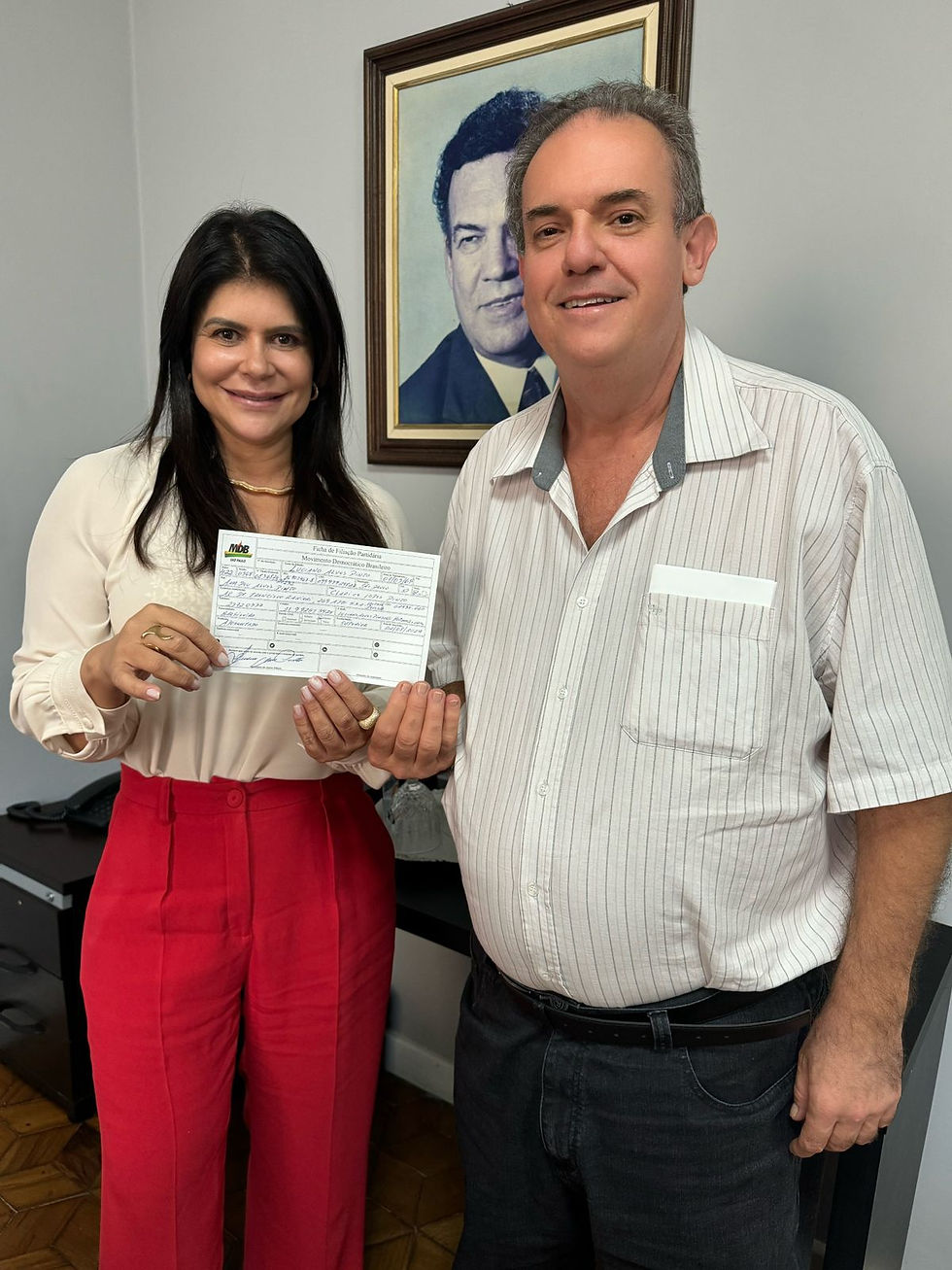 lider da dignidade social da sp frente cidadã se filia ao mdb, foto de luciano com wilma campos machado