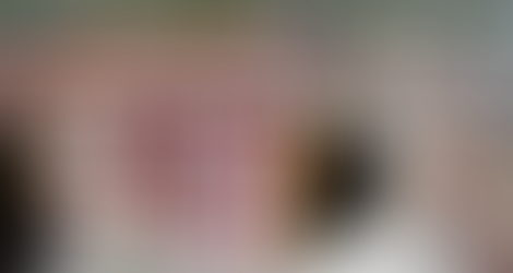 Mit dem Fundament geht's los: Auf dem Hartplatz beim Stadion entsteht die neue Interimssporthalle