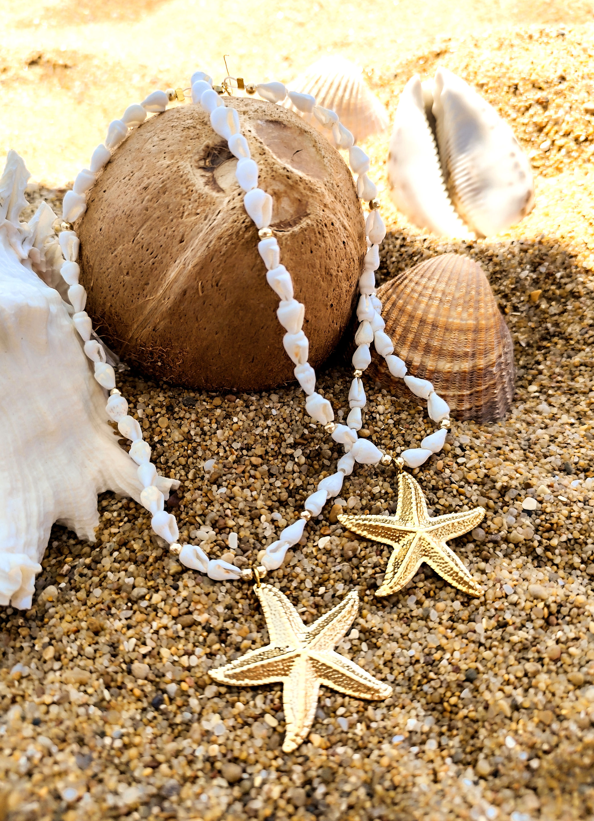COLLIER STELLA - Collier de coquillages & étoile de mer dorée