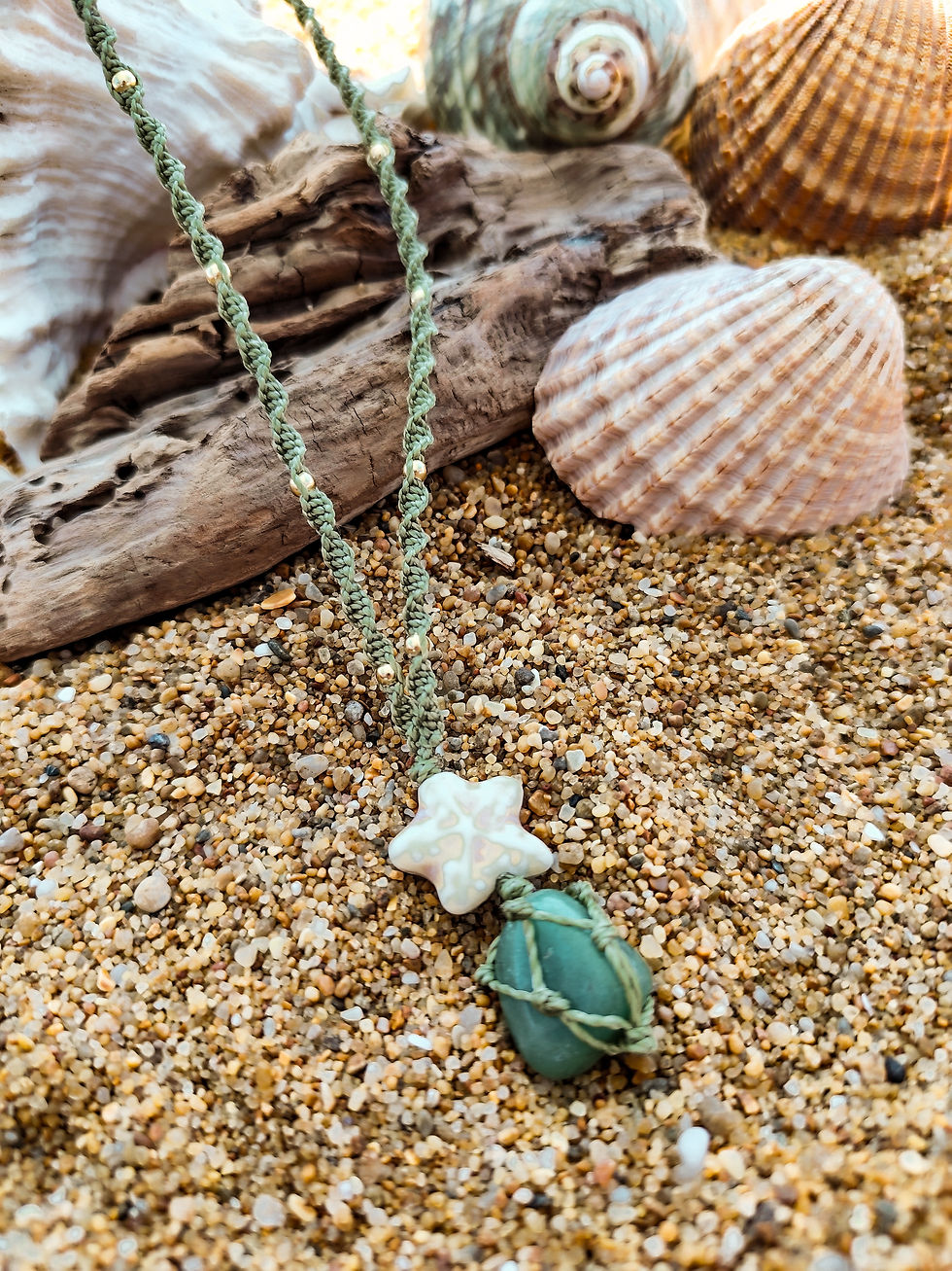 Miniature : Collier en macramé et pierres semi précieuses