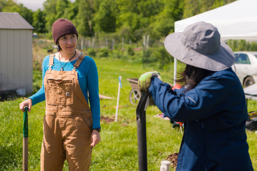 2025-05-17-dining-student-farm-planting-day-30