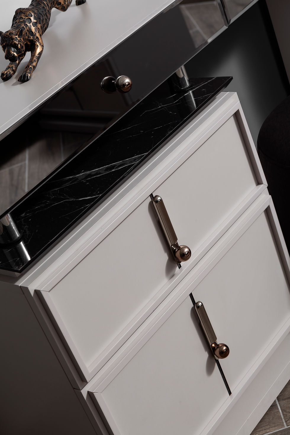 Miniaturbild: Inci Schminktisch