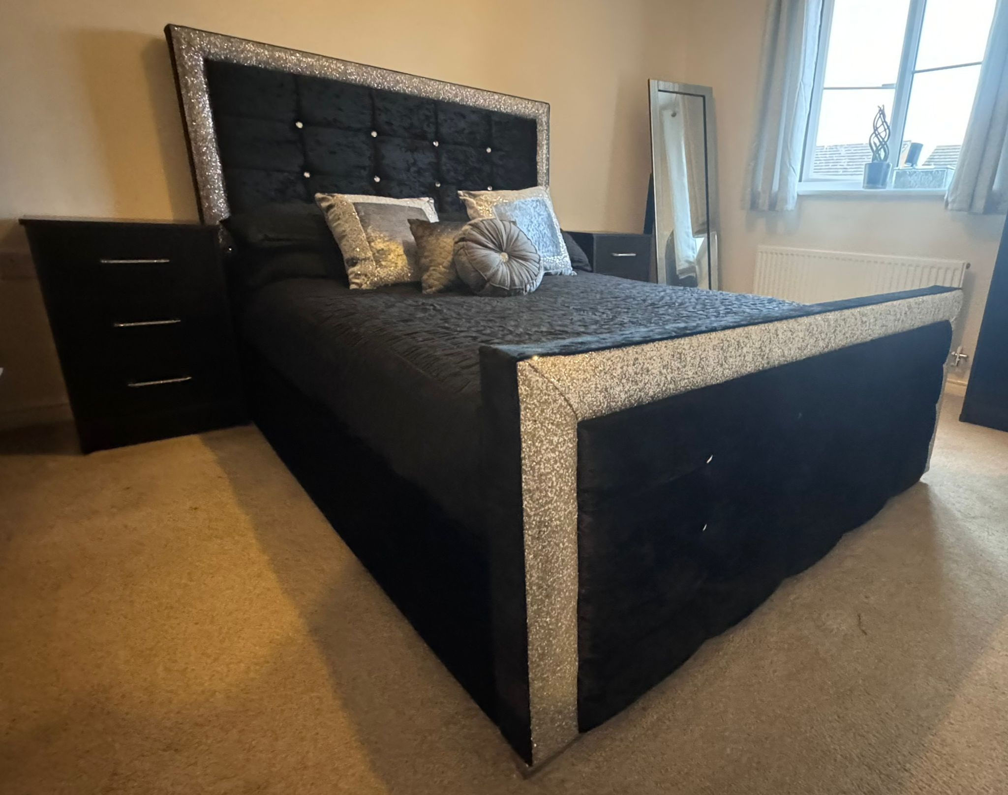 FAITH - SPARKLE BED FRAME - 4 FOOT