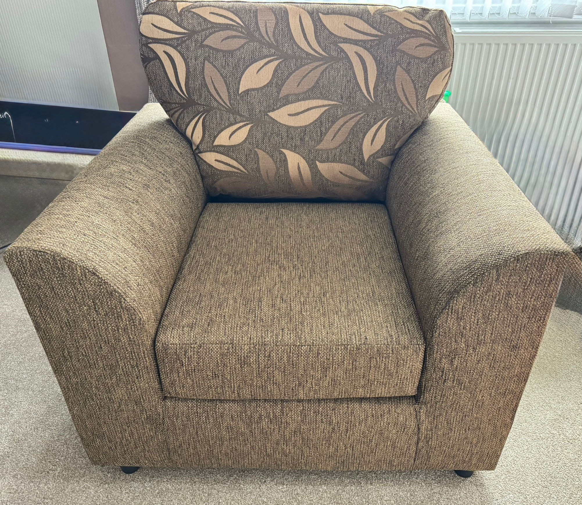 BYRON ARMCHAIR IN DUNDEE  CHESTNUT 