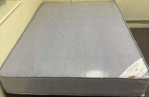 KING WATERPROOF MATTRESS