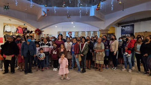 Reunión con jefas de familia en la Villa de Mitla.