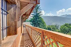 En_Savoie_73_Vallee_de_la_Maurienne_a_vendre_Grange_renovee_Vue_degagee_6_origsmall.webp