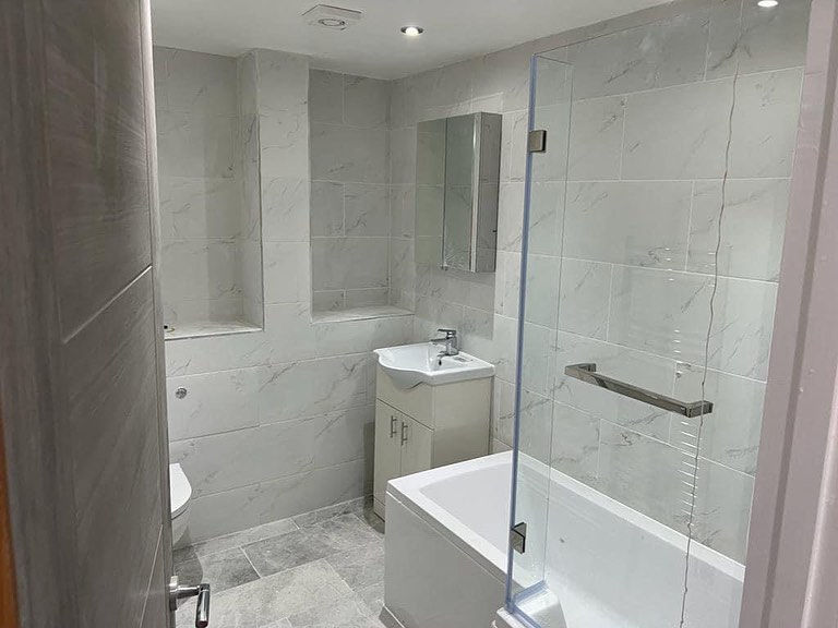 Bathrooms photo 10