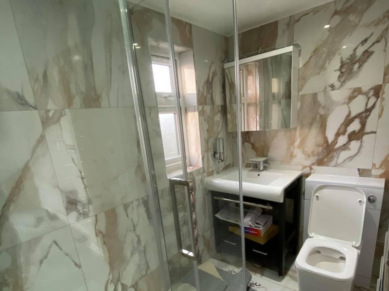 Bathrooms photo 43