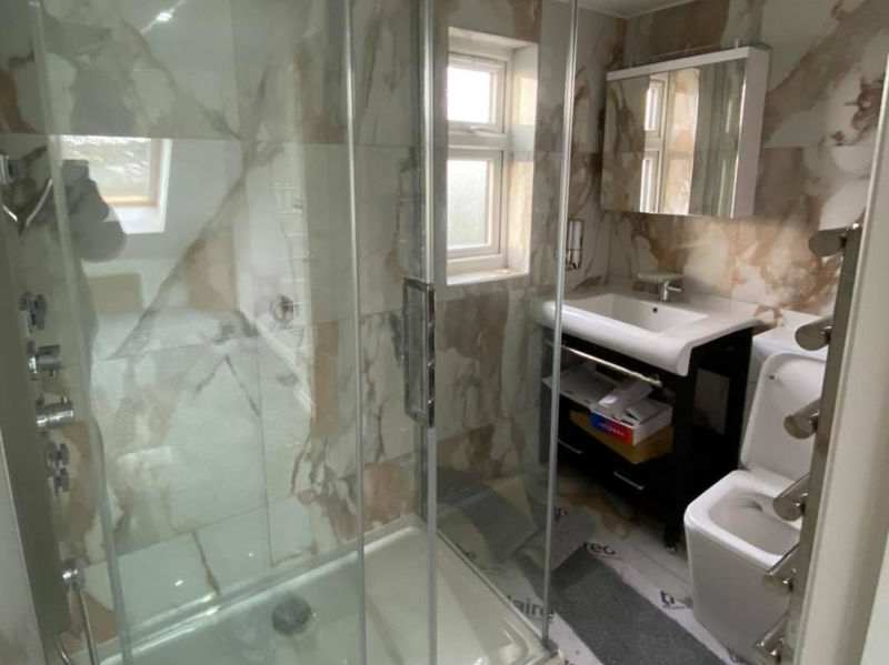 Bathrooms photo 14