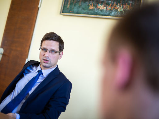 Гуљаш похвалио третман Мађара у Србији