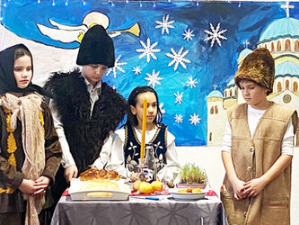 ФОТО-ГАЛЕРИЈА СНН-а: Божићни програм ученика Српске школе у Сегедину