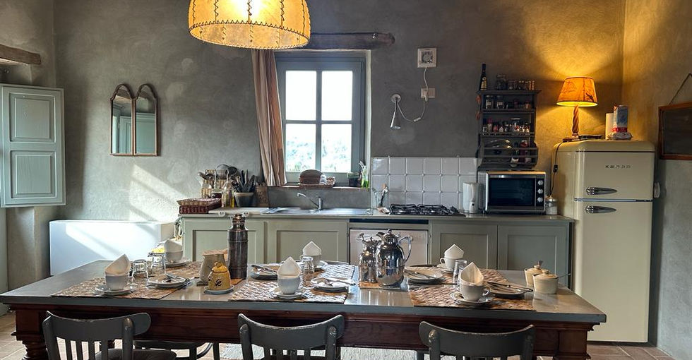 16. Interno dining room