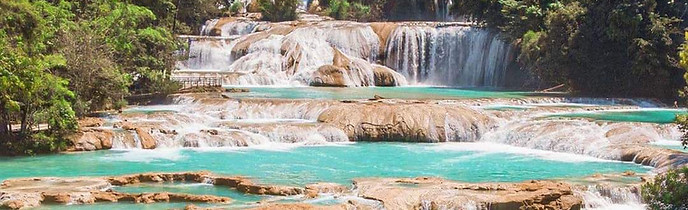 Cascadas de agua azul.jpeg