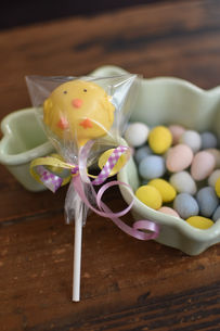 chick cake pop 2.JPEG