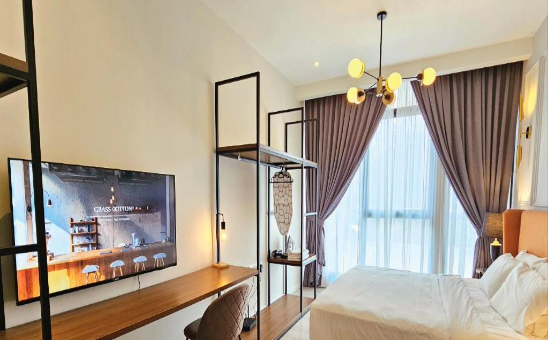 Expressionz operated by Mana Mana