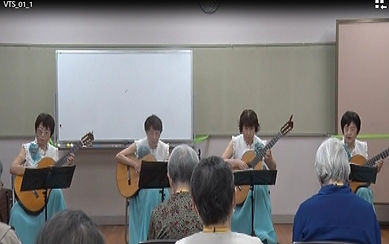 演奏中.jpg