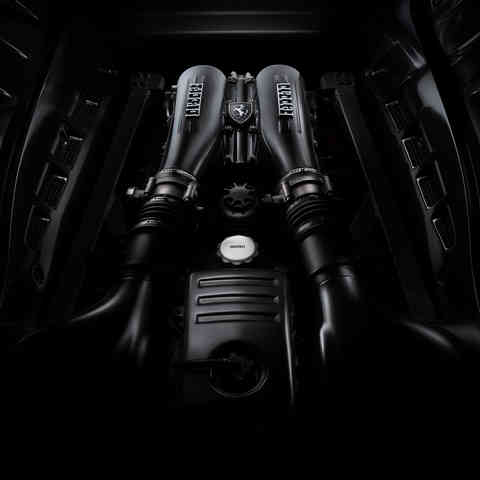 2006 Ferrari F430 engine detail.jpg