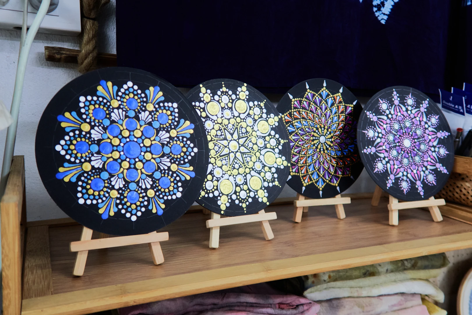 GIGIPAYNE Workshop in Bangkok. Participants doing Mandala