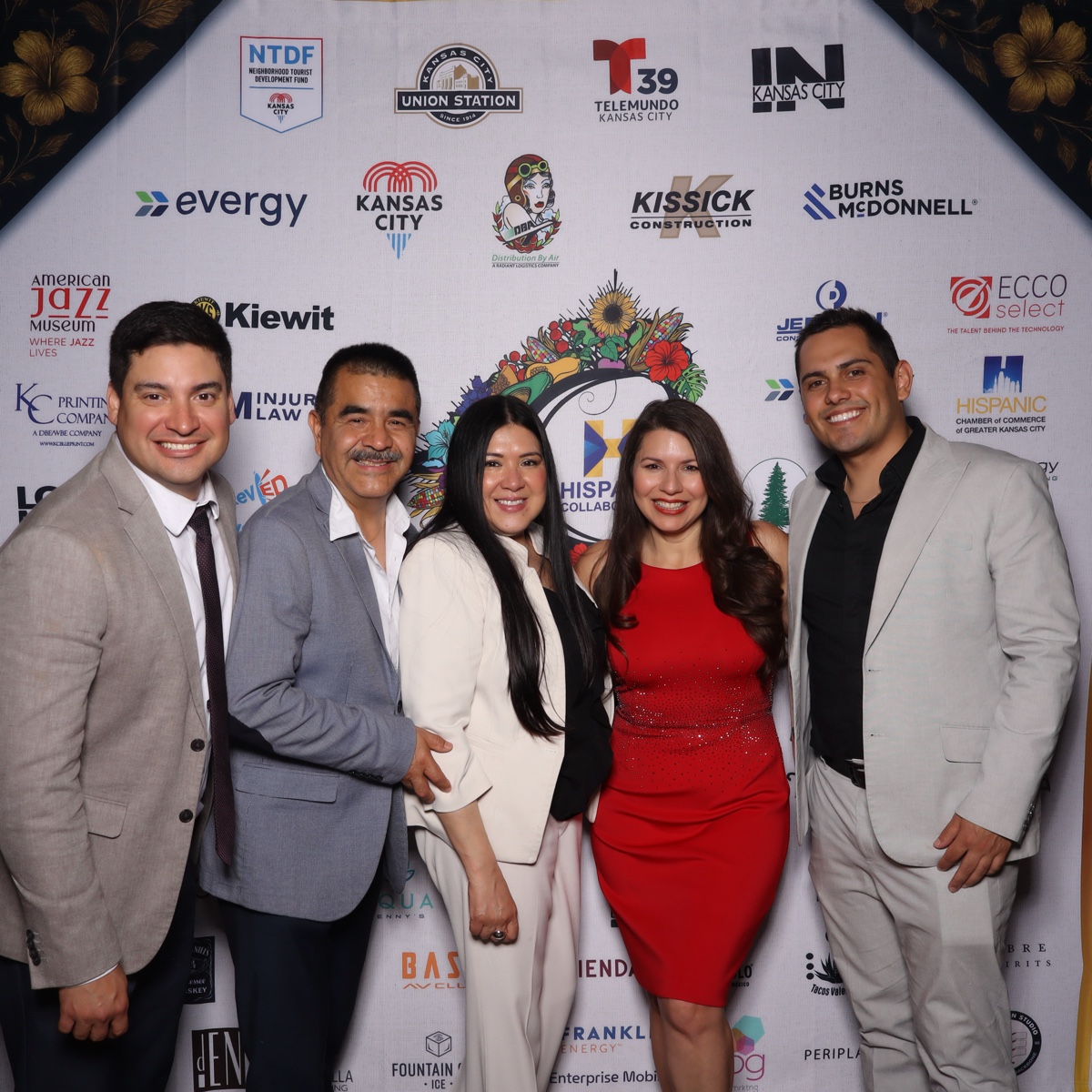 How Advanced Photo Booth Services Make Events More Social in Kansas City