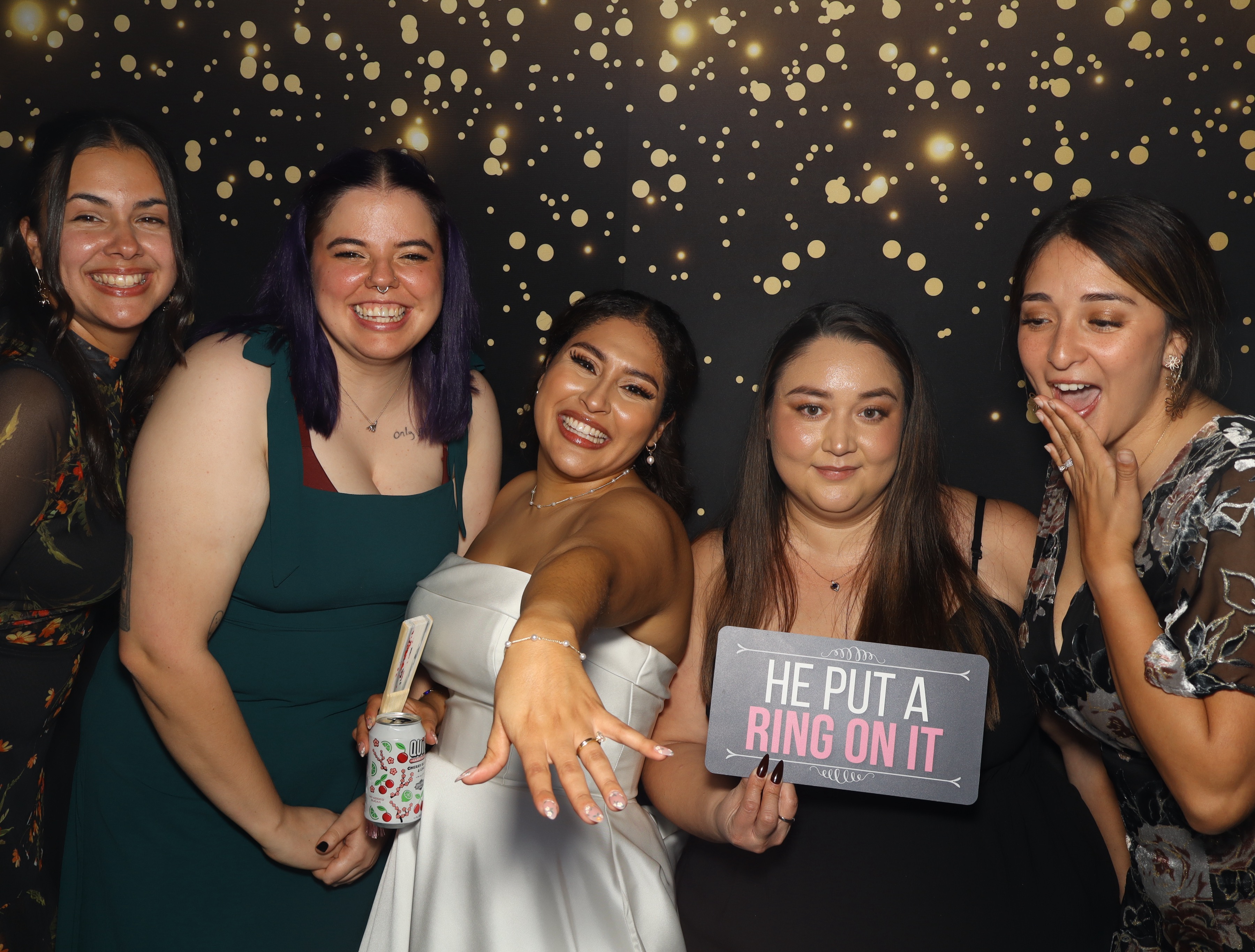 Why Every Wedding in Kansas City Needs a Full Photo Booth Experience