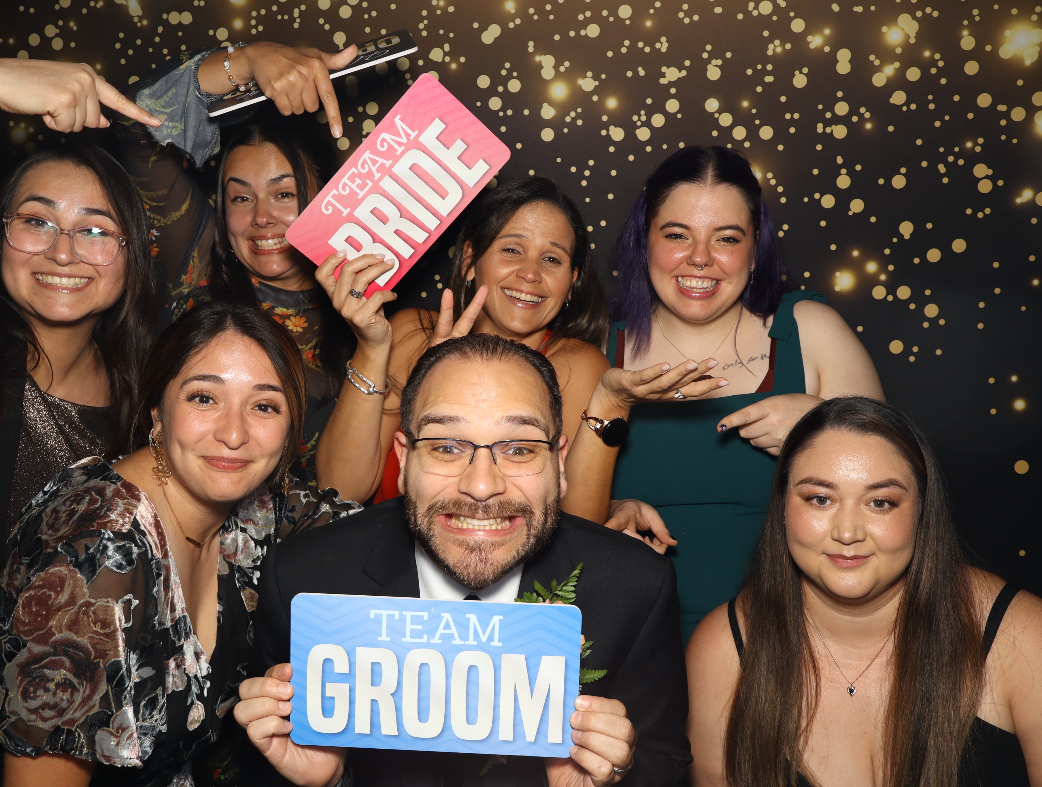 Why Every Wedding in Kansas City Needs a Full Photo Booth Experience