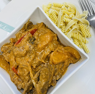 Boeuf-stroganoff-et-nouilles-aux-oeufs-scaled.jpg