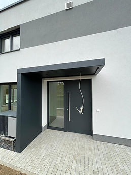 auvent métallique laqué