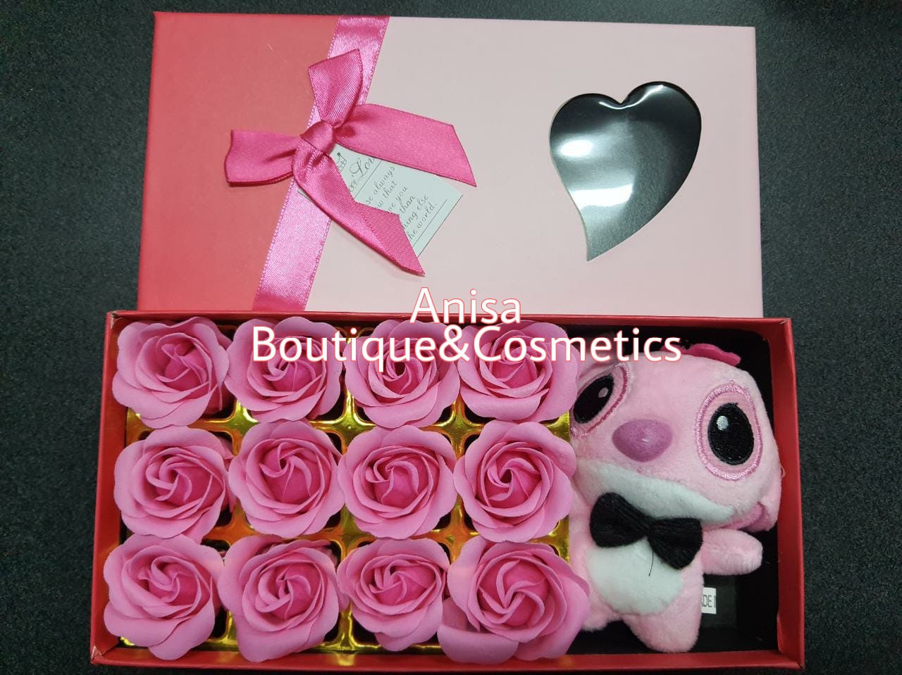 Detalle de Rosas con Stitch 