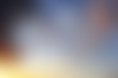 چند نکته در باره ی "بامداد در آینه"