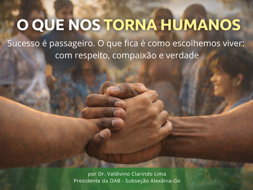 grupo de pessoas ao fundo se olhando e sorrindo e, ao centro e em destaque, duas mãos dadas