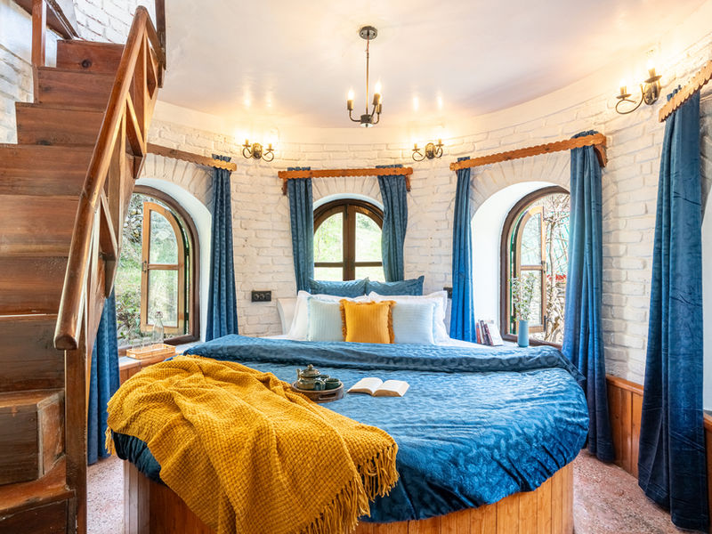 Glenbrook Castle, Tirthan Valley property 2