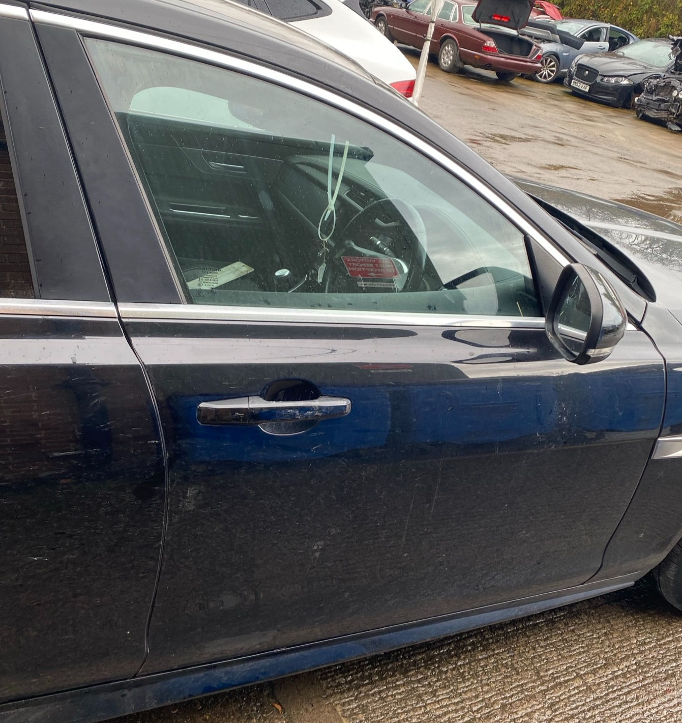 JAGUAR ALL NEW XF (X260) OSF/RHF DOOR ASSEMBLY (EBONY BLACK PEC) T2H4138