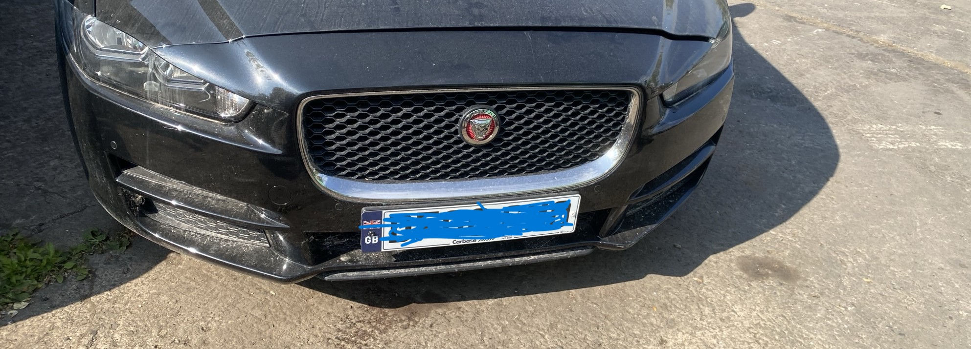 JAGUAR XE FRONT BUMPER ASSEMBLY (STANDARD) T4N13171LML (SANTORINI BLACK PAB)